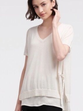 NWOT 🦋 DKNY V-Neck sweater w/side ties | Large